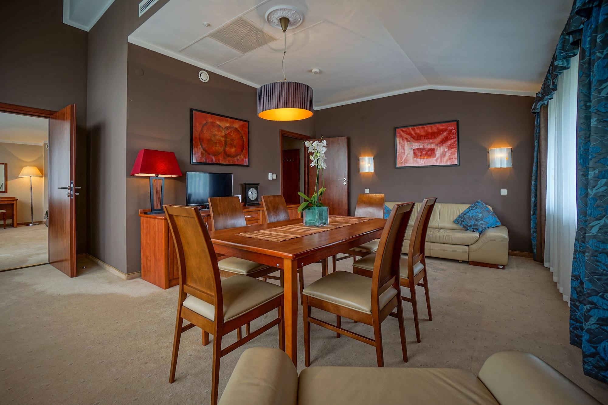 Farmona Hotel Business & Spa Krakow Dış mekan fotoğraf