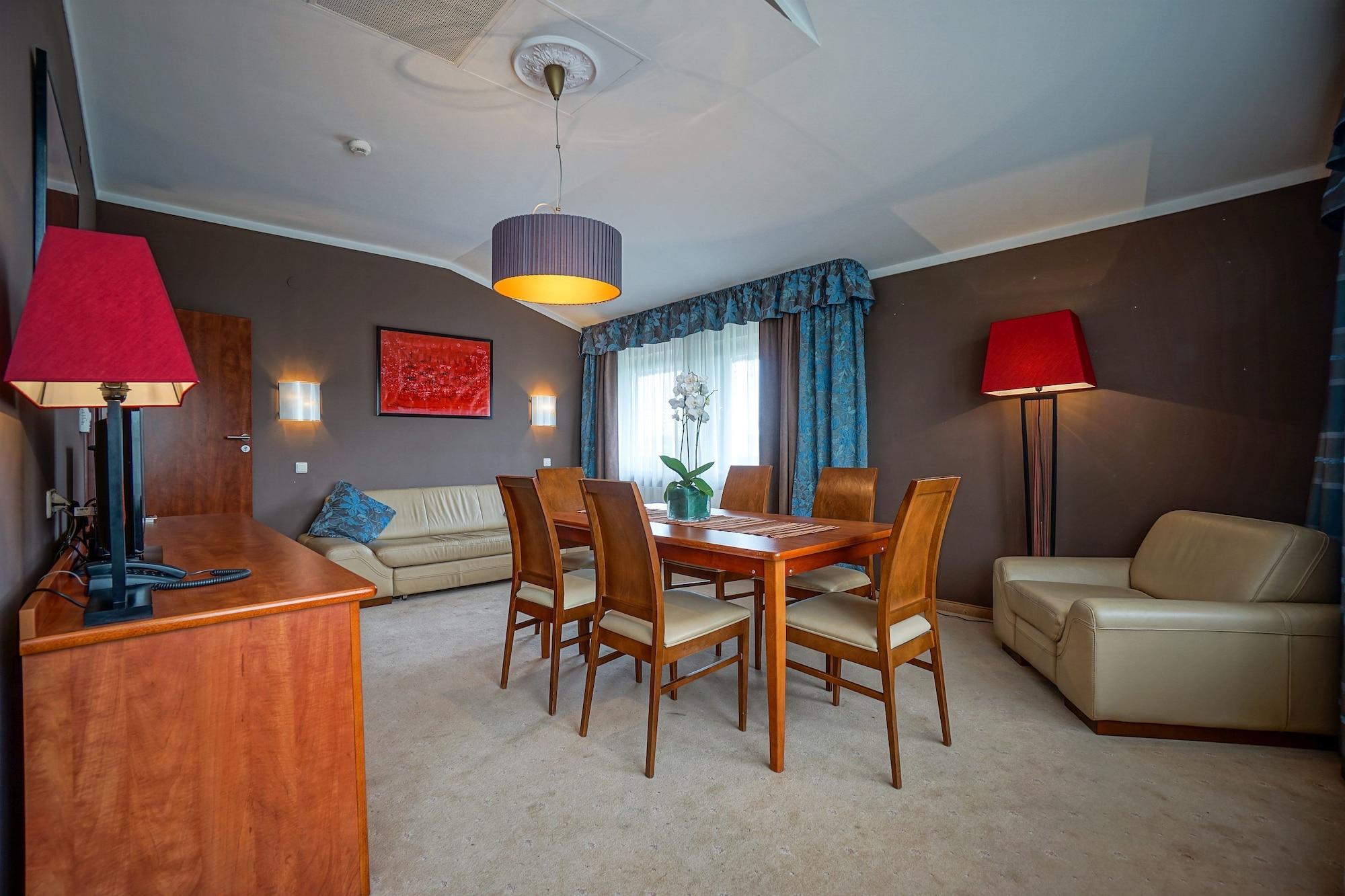 Farmona Hotel Business & Spa Krakow Dış mekan fotoğraf